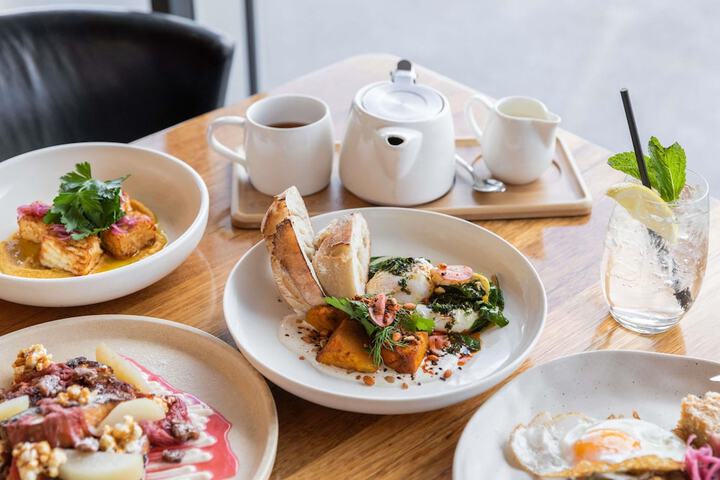 Breakfast/Coffee Service 75 of 149