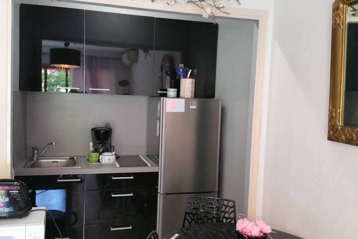 Room 27 of 62