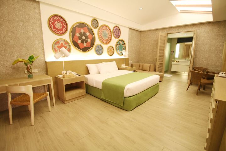 Room 10 of 68