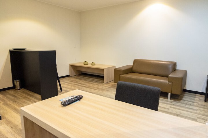 Room 10 of 86