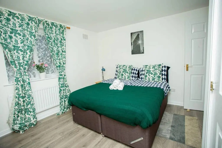 Room 3 of 12