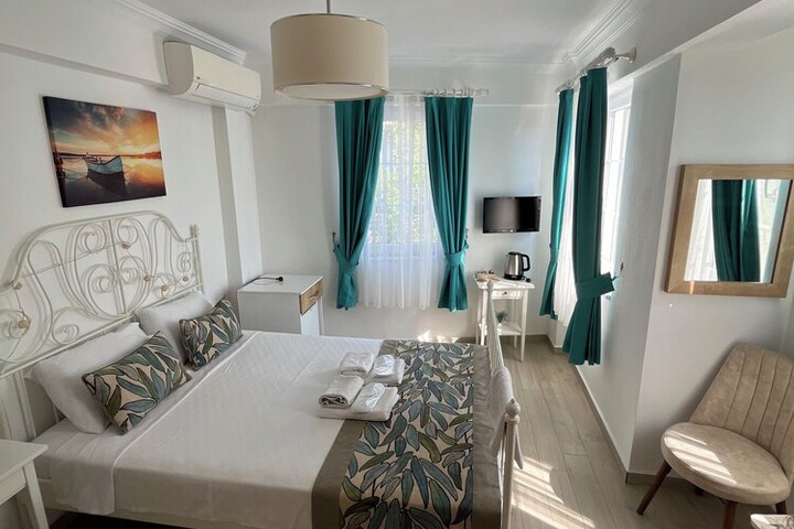 Room 21 of 33