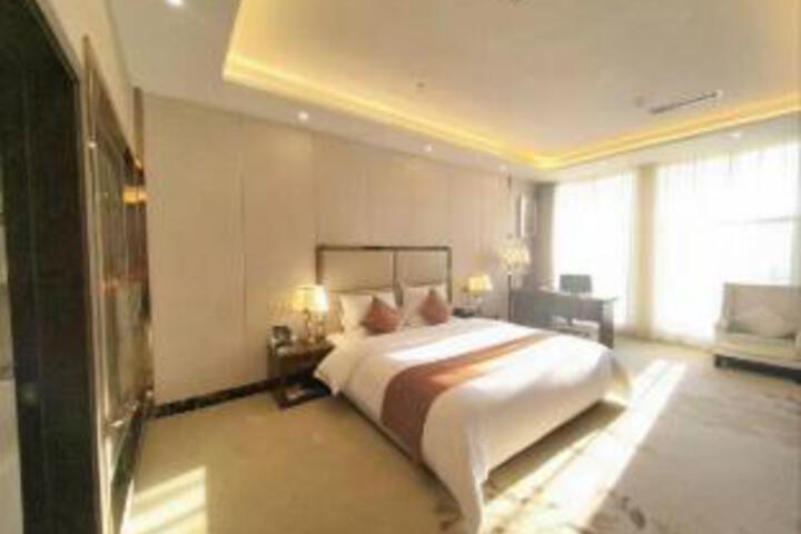 Room 18 of 20