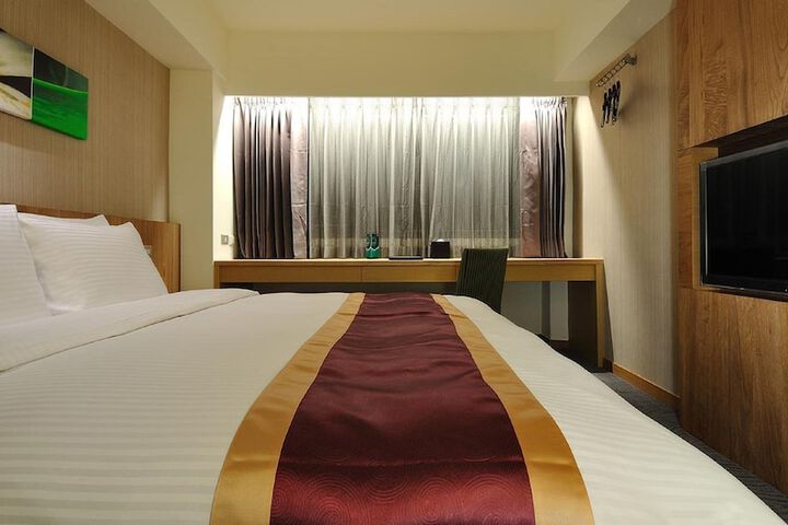 Room 7 of 31