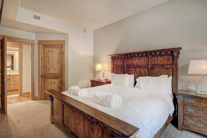 Room 58 of 493