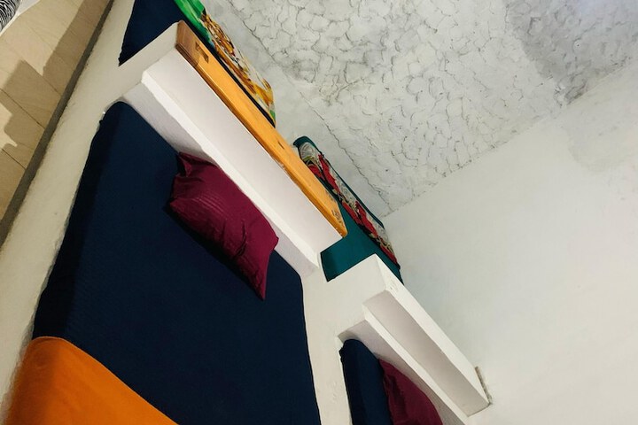 Room 16 of 52