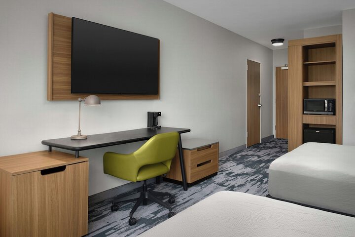 Room 11 of 42