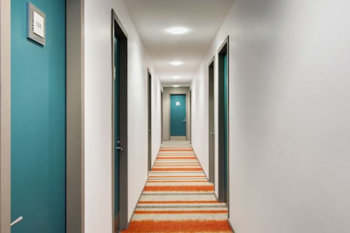 Ballroom/Hall 25 of 36