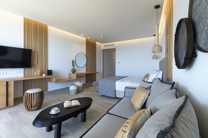Room 42 of 180