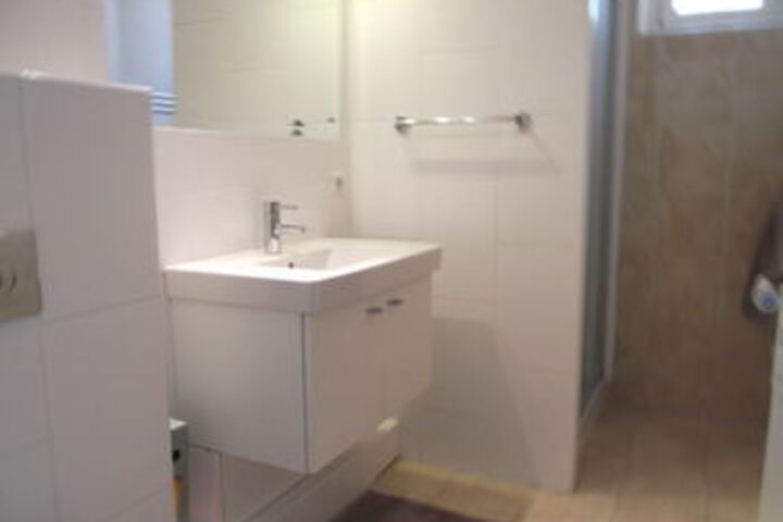 Room 34 of 146