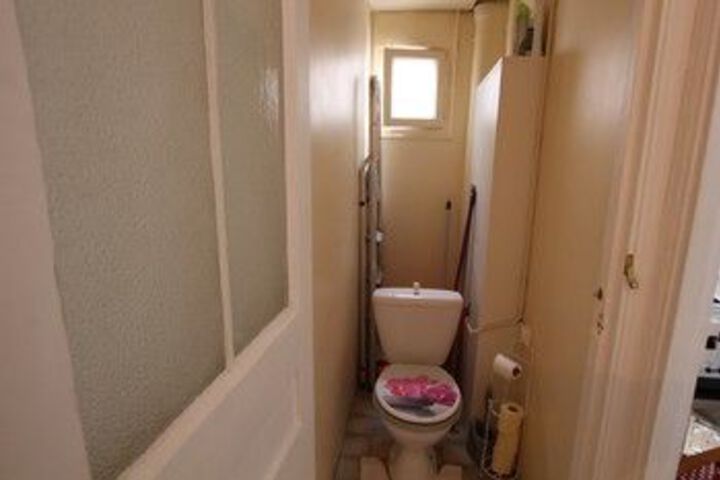 Room 2 of 168