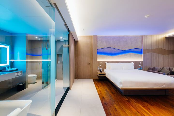 Room 21 of 98