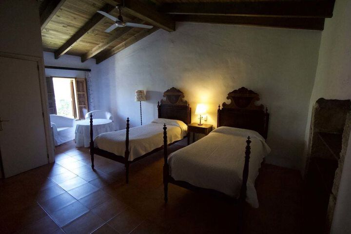 Room 17 of 60