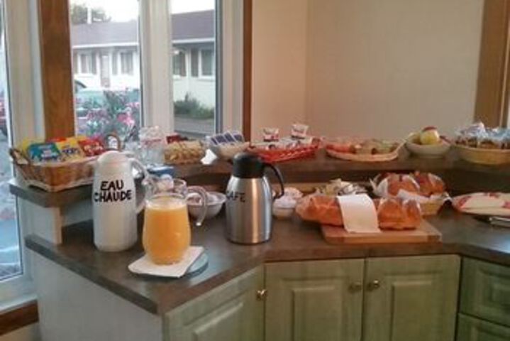 Breakfast/Coffee Service 6 of 30