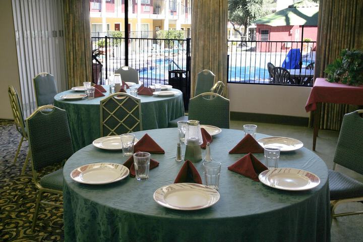 Dining 87 of 138