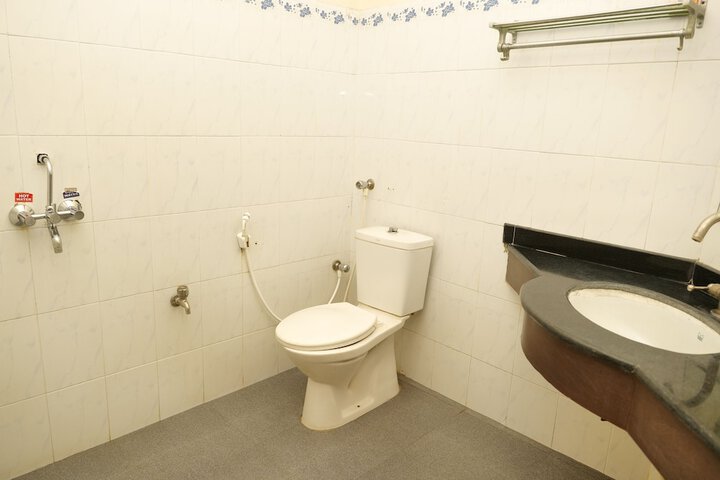 Room 16 of 19