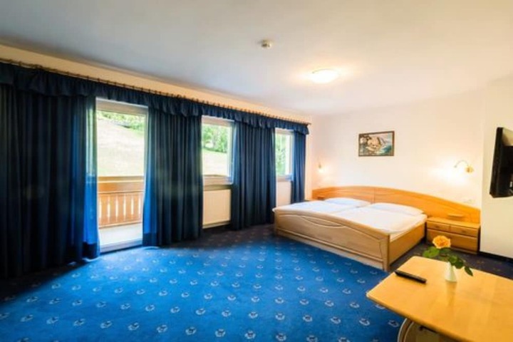 Room 19 of 80