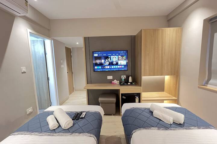 Room 17 of 57