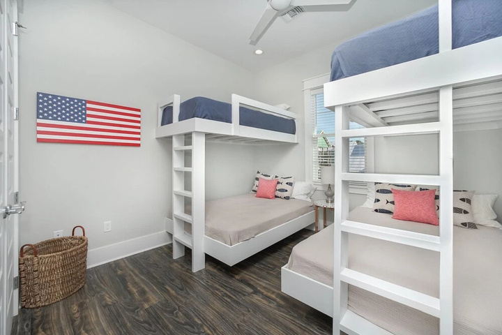 Room 3 of 16