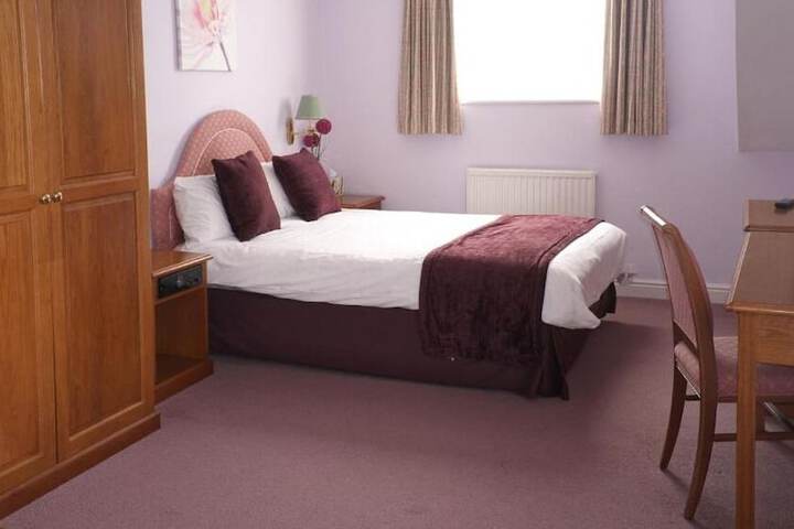 Room 15 of 48