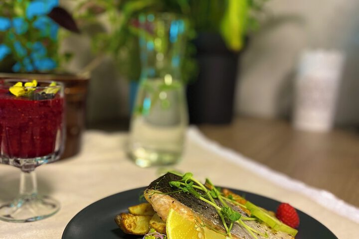 Dining 10 of 15
