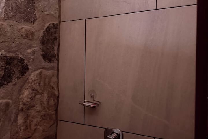Room 40 of 52