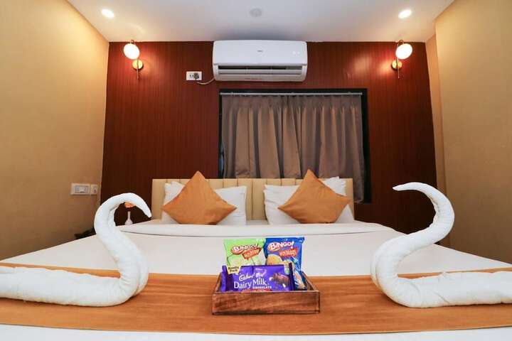 Room 10 of 25