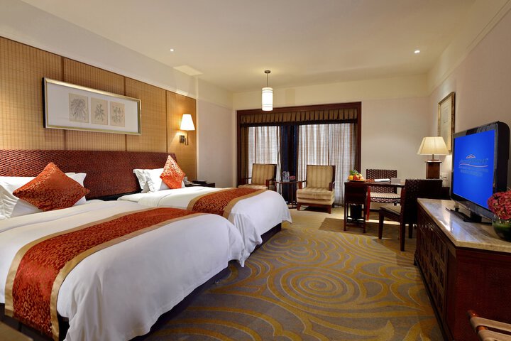 Room 5 of 28