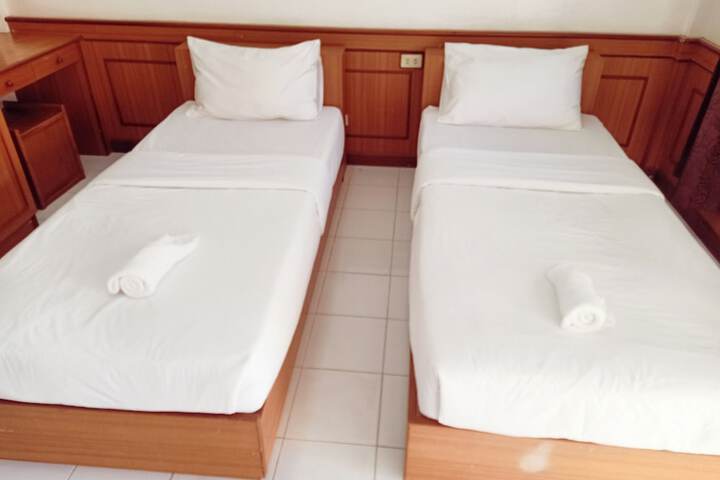 Room 5 of 29