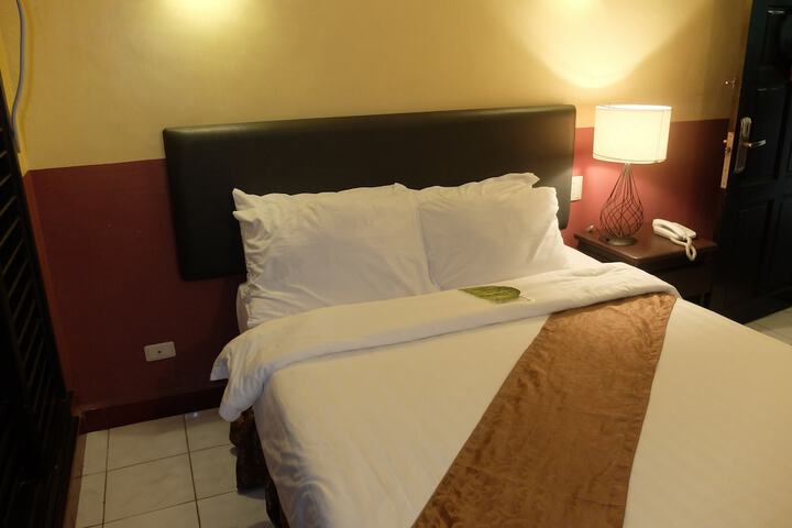 Room 14 of 114