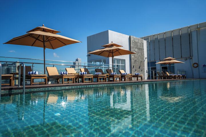 Pool 30 of 45