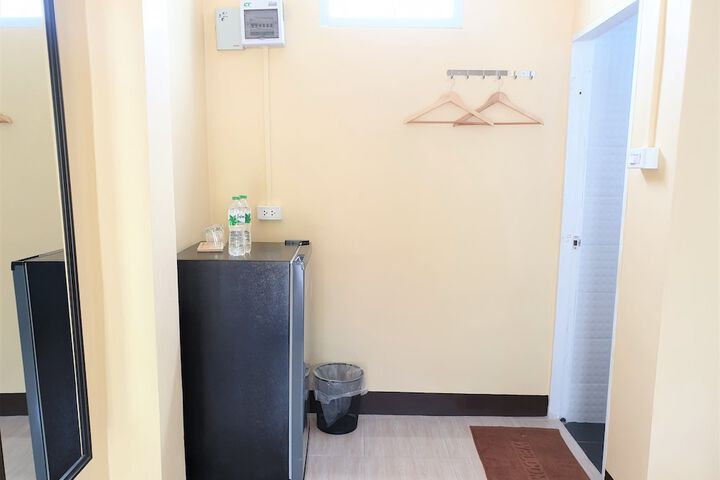 Room 18 of 48