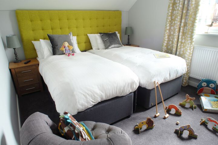 Room 18 of 179
