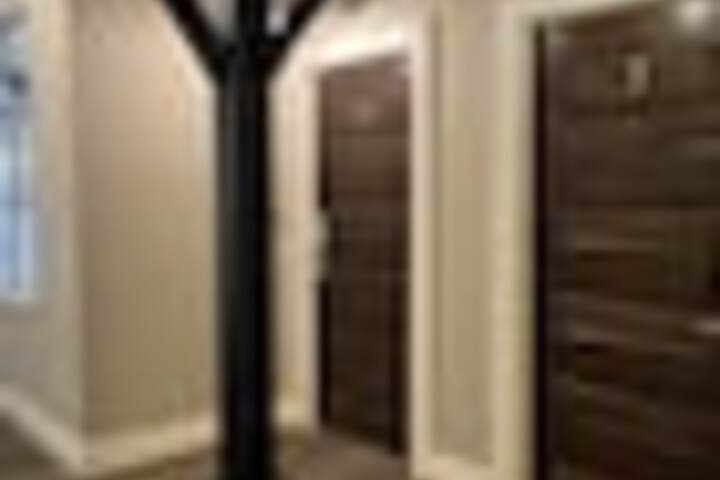Ballroom/Hall 266 of 285