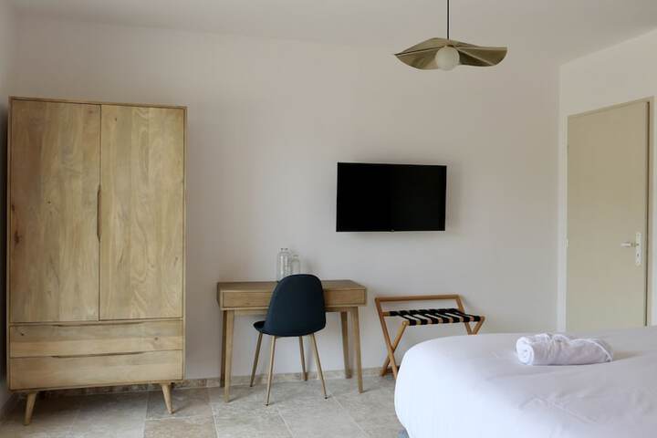 Room 12 of 26