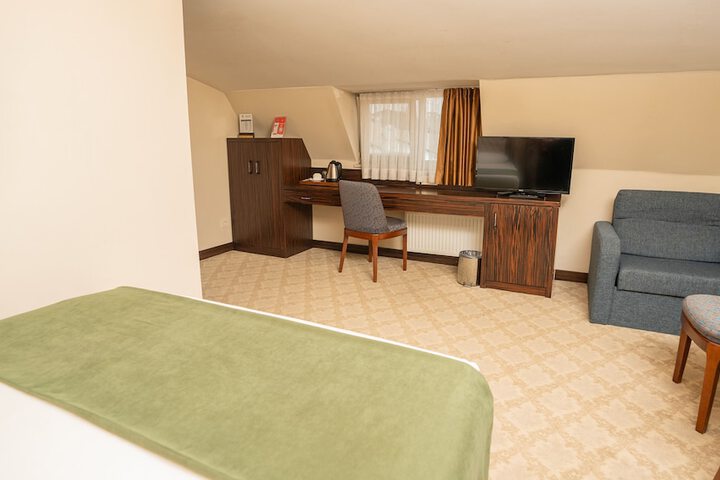 Room 29 of 94