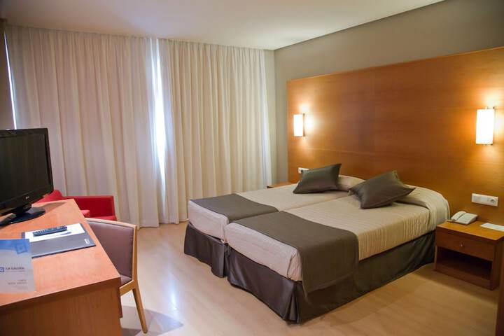 Room 7 of 40