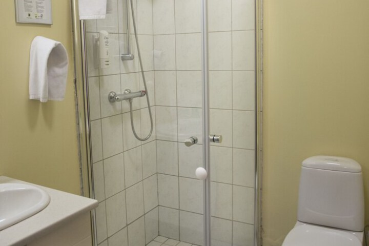 Room 16 of 43