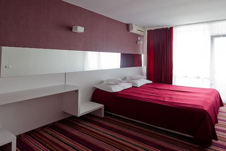 Room 6 of 38