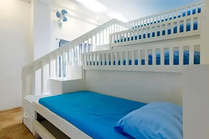 Room 2 of 20