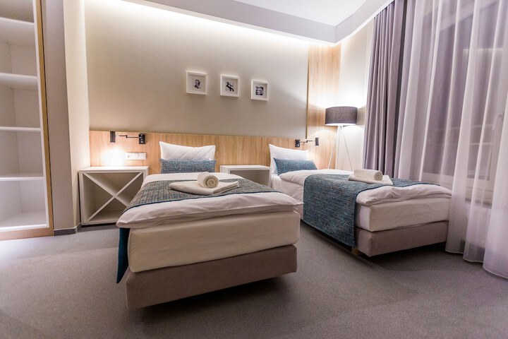 Room 6 of 47