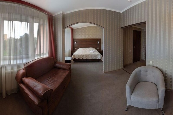 Room 10 of 66