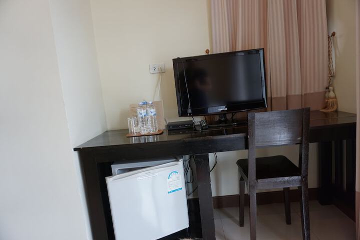 Room 27 of 42