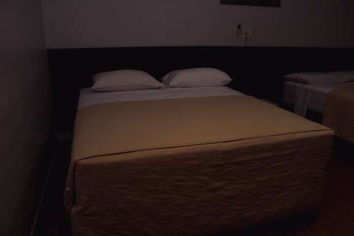Room 10 of 37