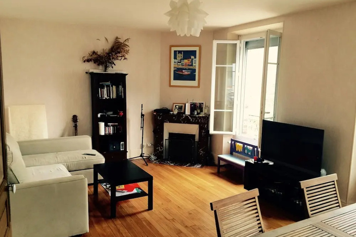 Room 3 of 16