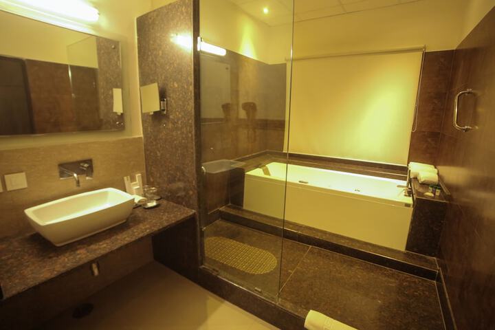 Room 32 of 57