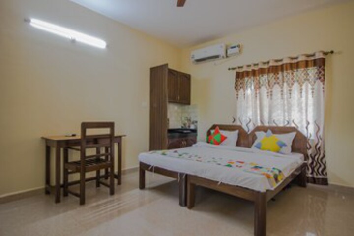 Room 10 of 16