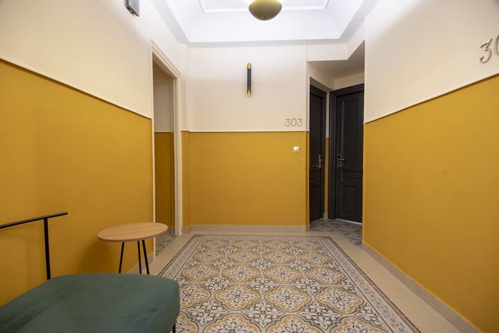 Ballroom/Hall 41 of 58