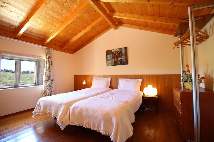 Room 2 of 92