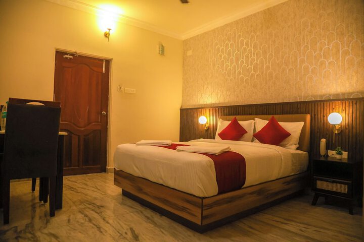 Room 3 of 65